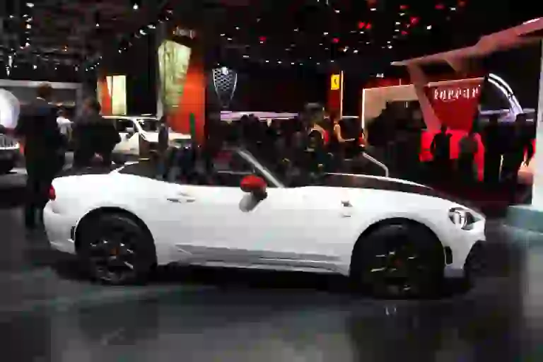 Abarth 124 Spider - Salone di Parigi 2016 - 4