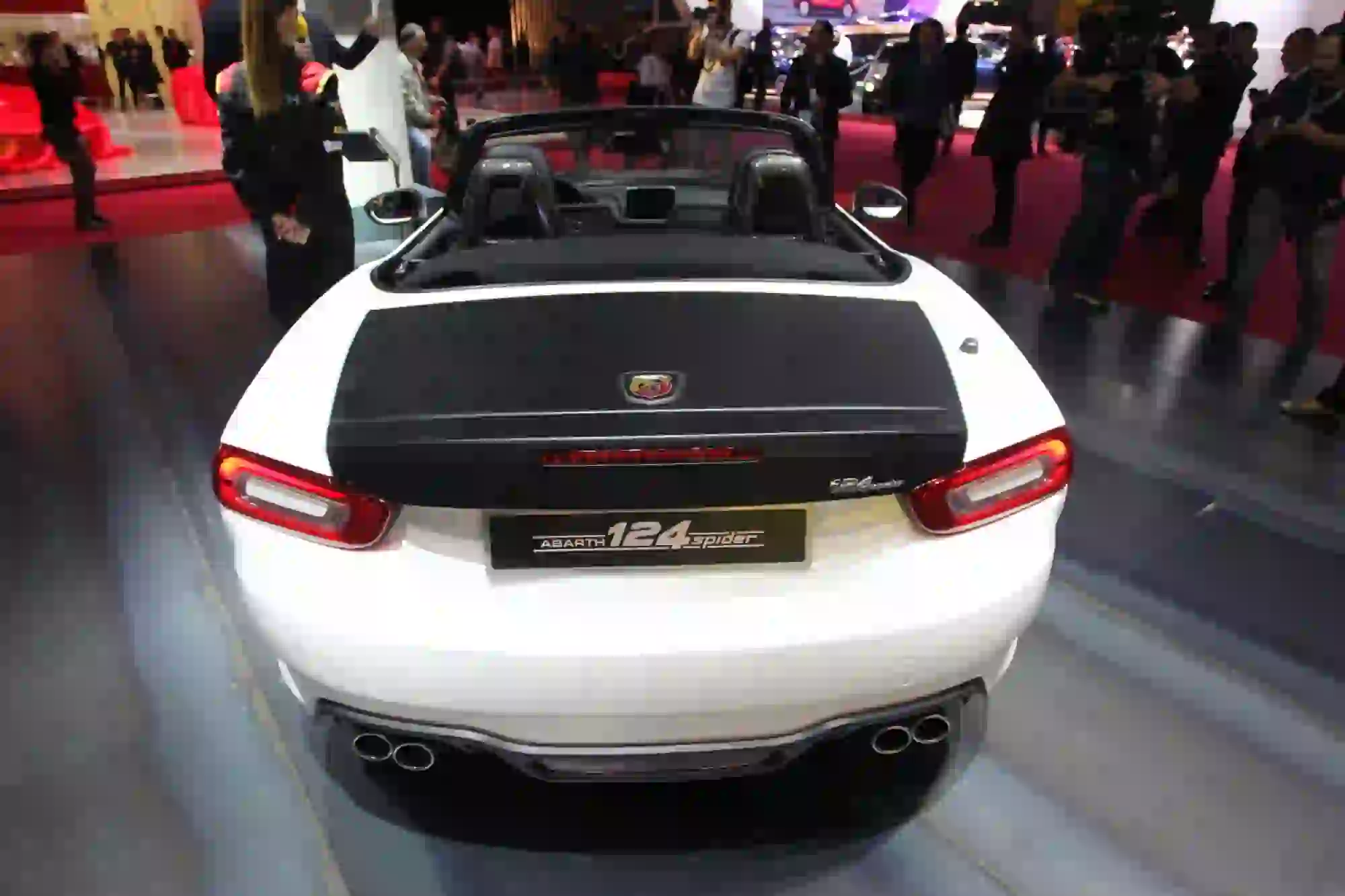 Abarth 124 Spider - Salone di Parigi 2016 - 6