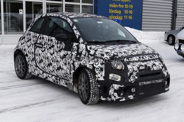 Abarth 500 Facelift - Foto spia 29-04-2016 - 3