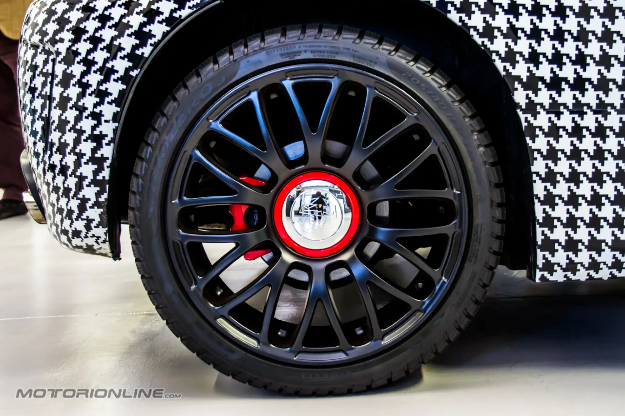 Abarth 500 Pied-de-Poule by Garage Italia Customs - 22