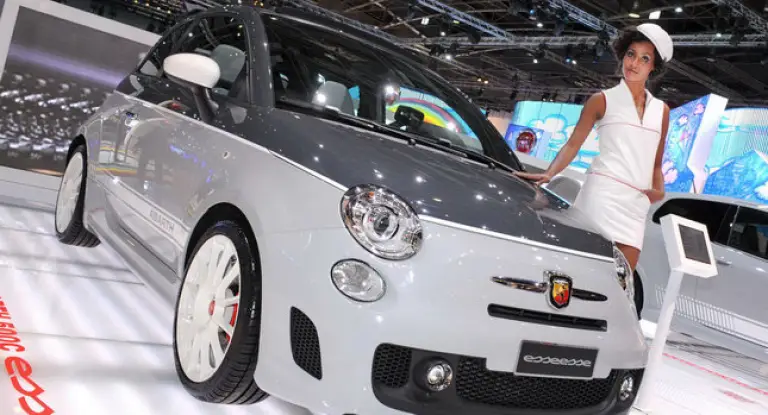 Abarth 500C Esseesse al Salone di Parigi 2010 - 1