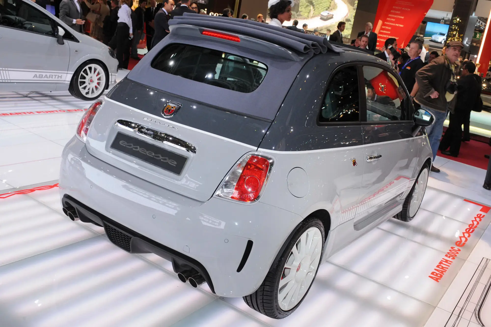 Abarth 500C Esseesse al Salone di Parigi 2010 - 6