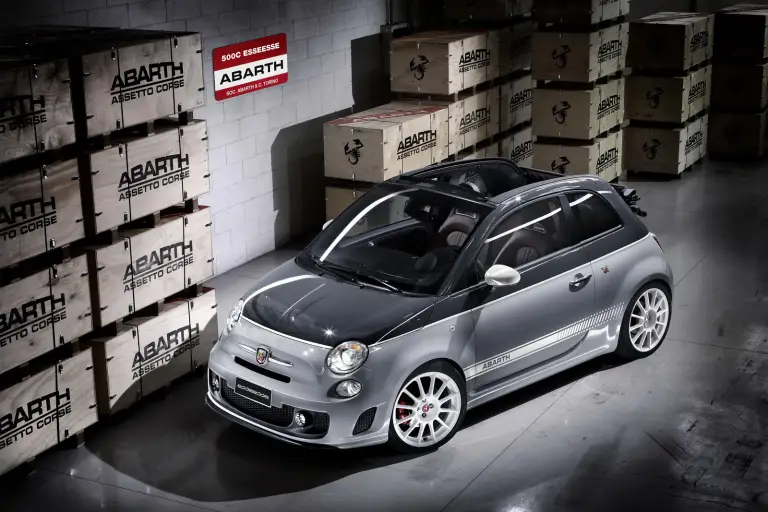 Abarth 500C Esseesse al Salone di Parigi 2010 - 8