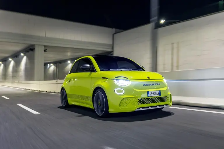 Abarth 500e - 27