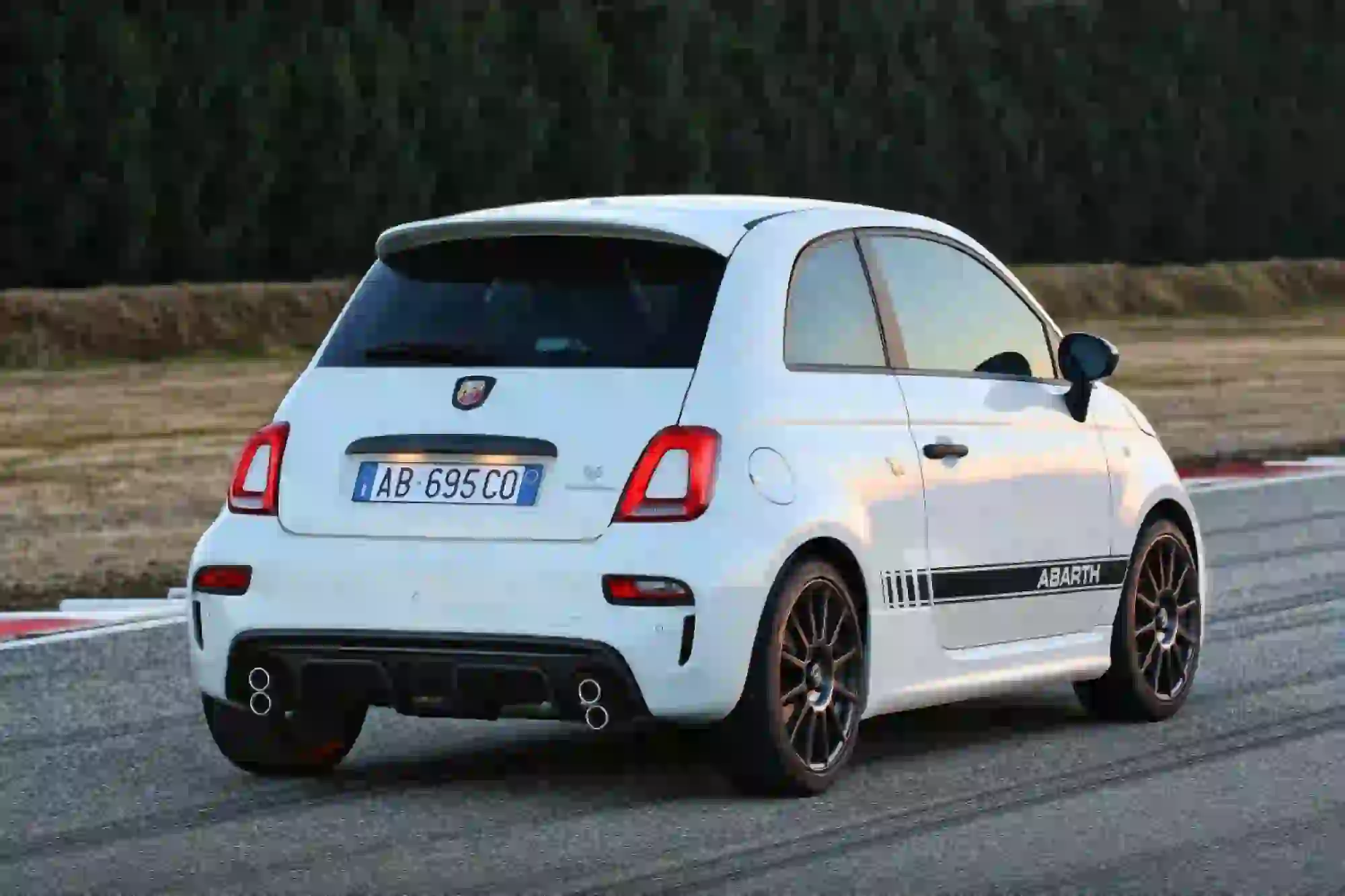 Abarth 595 2022 - Foto ufficiali - 4