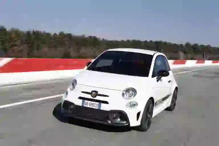 Abarth 595 2022 - Foto ufficiali - 8