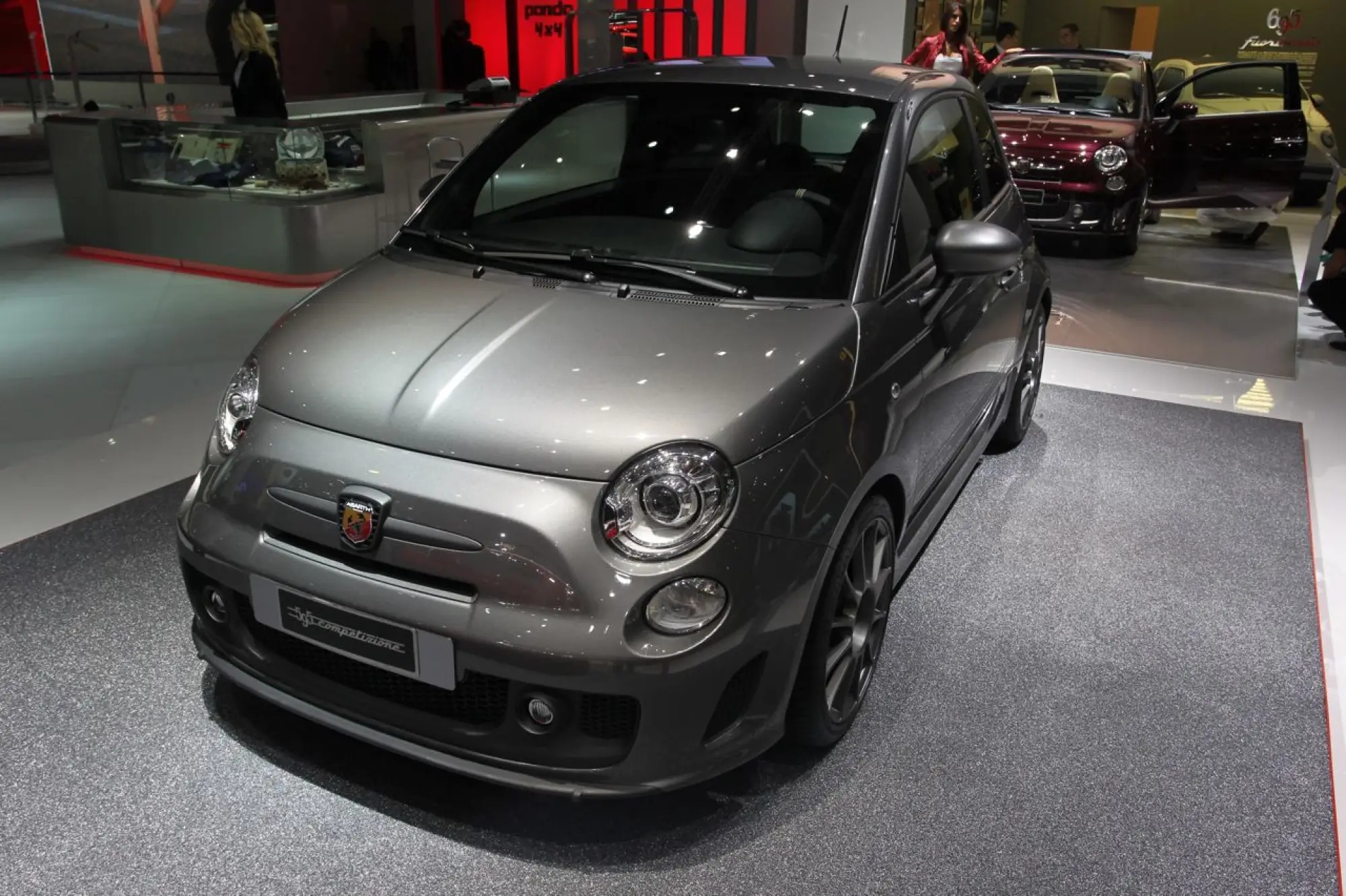 Abarth 595 Competizione - Salone di Parigi 2012 - 1