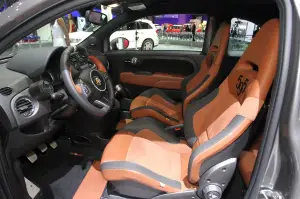 Abarth 595 Competizione - Salone di Parigi 2012 - 8