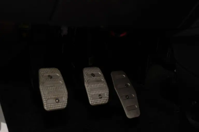 Abarth 595 Competizione - Salone di Parigi 2012 - 11