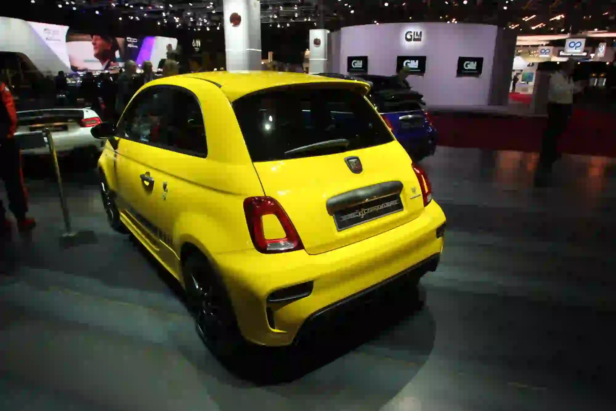 Abarth 595 Competizione - Salone di Parigi 2016 - 1