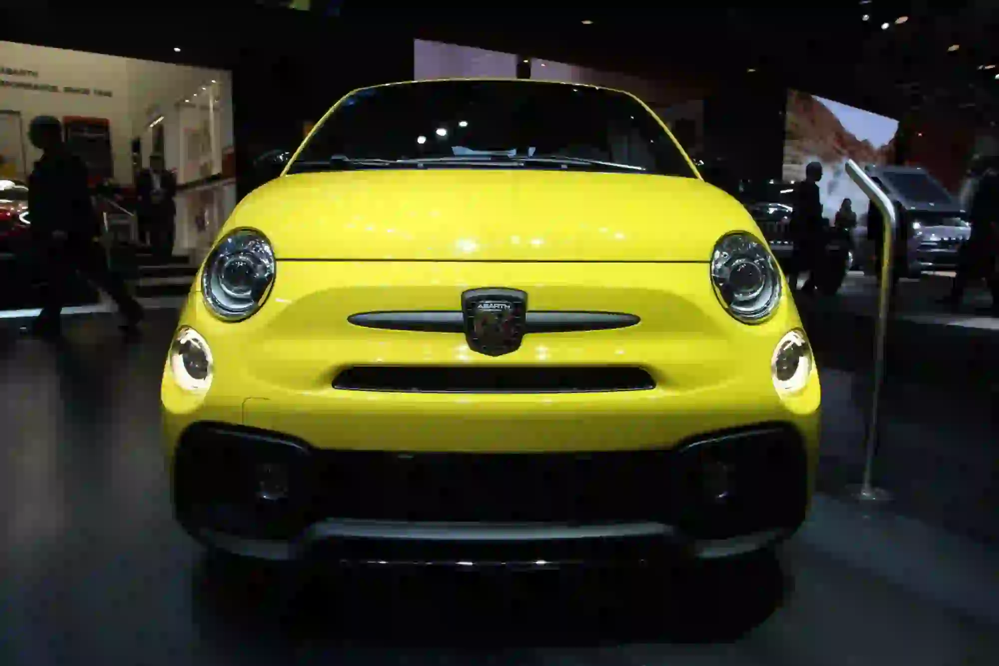 Abarth 595 Competizione - Salone di Parigi 2016 - 6