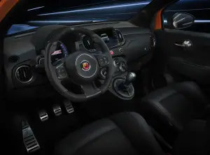Abarth 595 e 695 2023 - Foto