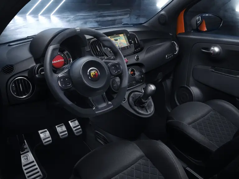 Abarth 595 e 695 2023 - Foto - 4