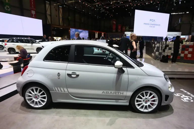 Abarth 595 Esseesse - Salone di Ginevra 2019 - 7