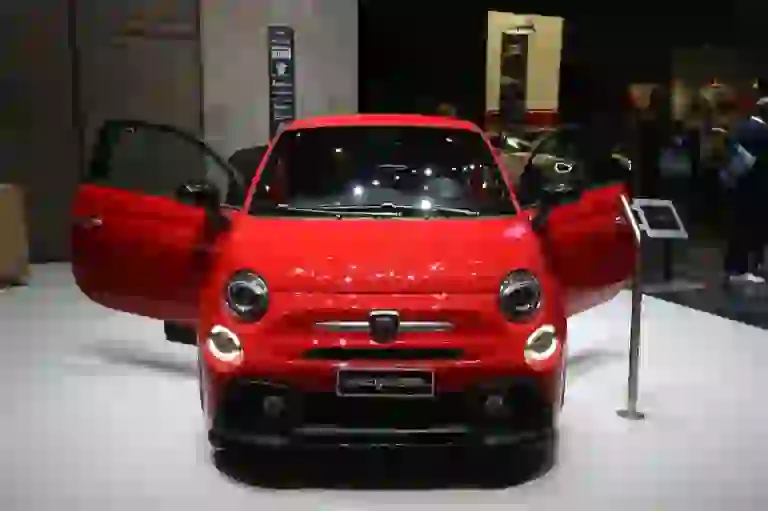 Abarth 595 Pista Foto Live - Salone di Ginevra 2017 - 1