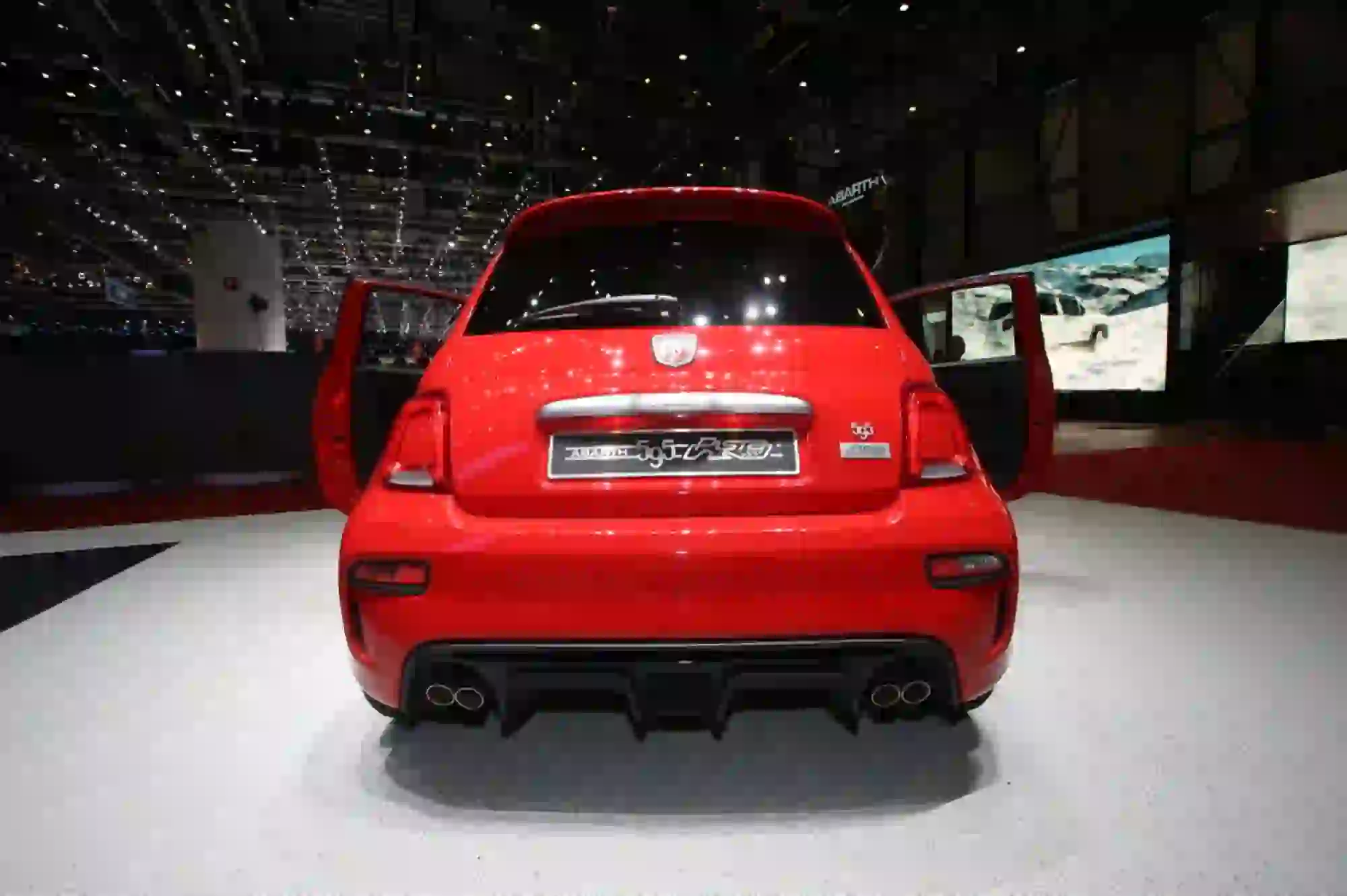 Abarth 595 Pista Foto Live - Salone di Ginevra 2017 - 4