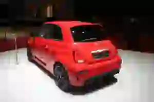 Abarth 595 Pista Foto Live - Salone di Ginevra 2017