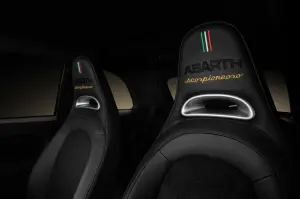 Abarth 595 Scorpioneoro e Monster Energy Yamaha