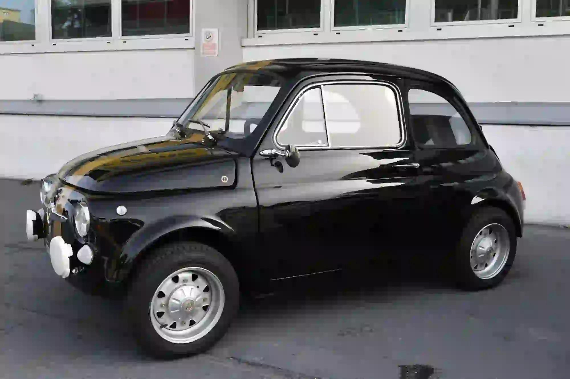 Abarth 595 Turirmo K-Hertz e Fiat 500 Carlo Icon-e - Foto ufficiali - 10