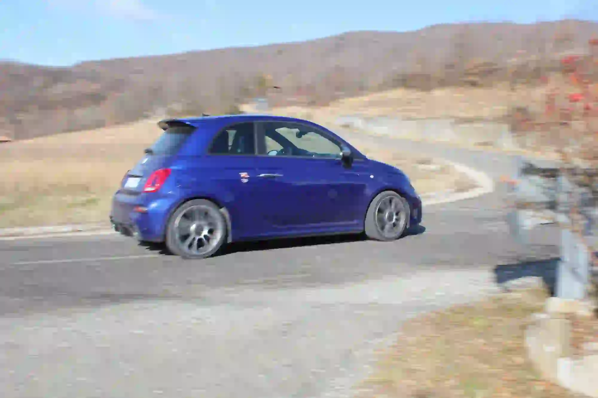 Abarth 595 Turismo: prova su strada - 8