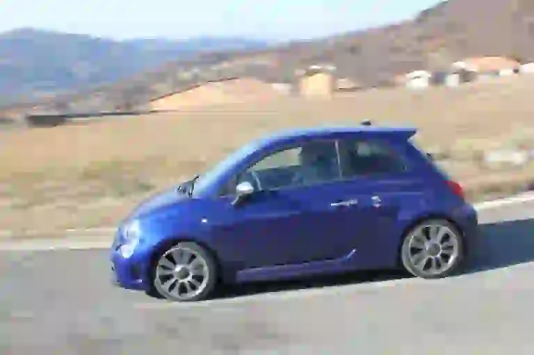 Abarth 595 Turismo: prova su strada - 11