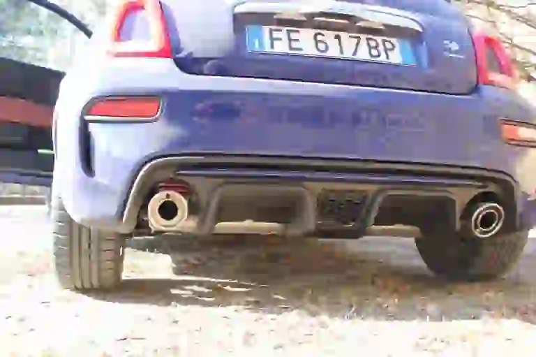 Abarth 595 Turismo: prova su strada - 38