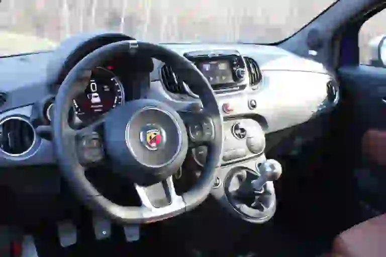 Abarth 595 Turismo: prova su strada - 61
