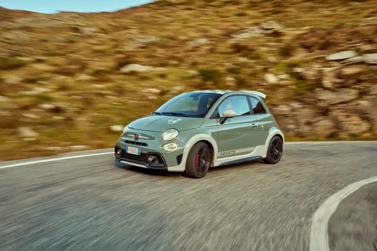 Abarth 695 70 Anniversario - 31