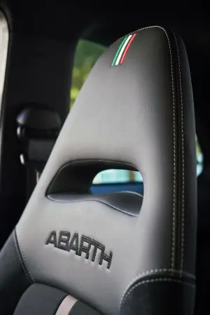 Abarth 695 70 Anniversario