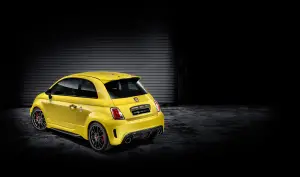 Abarth 695 Biposto Record