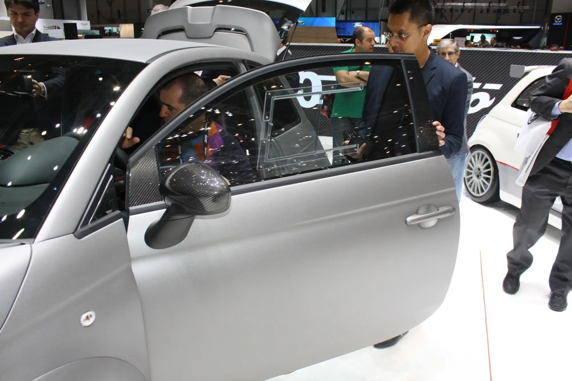 ABARTH 695 Biposto - Salone di Ginevra 2014 - 13
