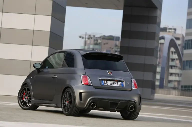 Abarth 695 Biposto  - 2