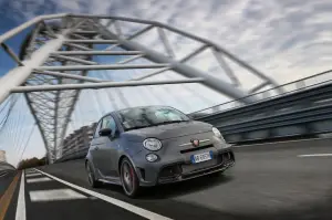 Abarth 695 Biposto 