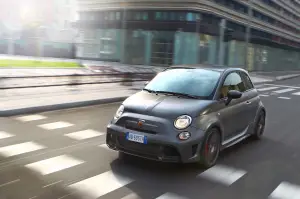 Abarth 695 Biposto 