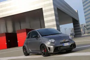 Abarth 695 Biposto 