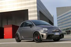 Abarth 695 Biposto 