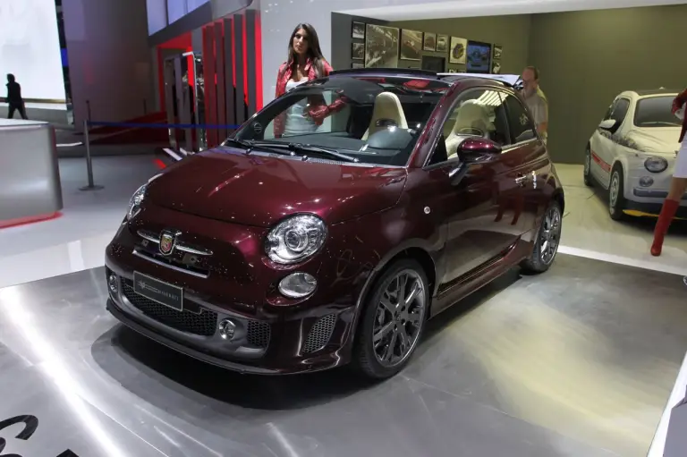 Abarth 695 Edizione Maserati - Salone di Parigi 2012 - 1