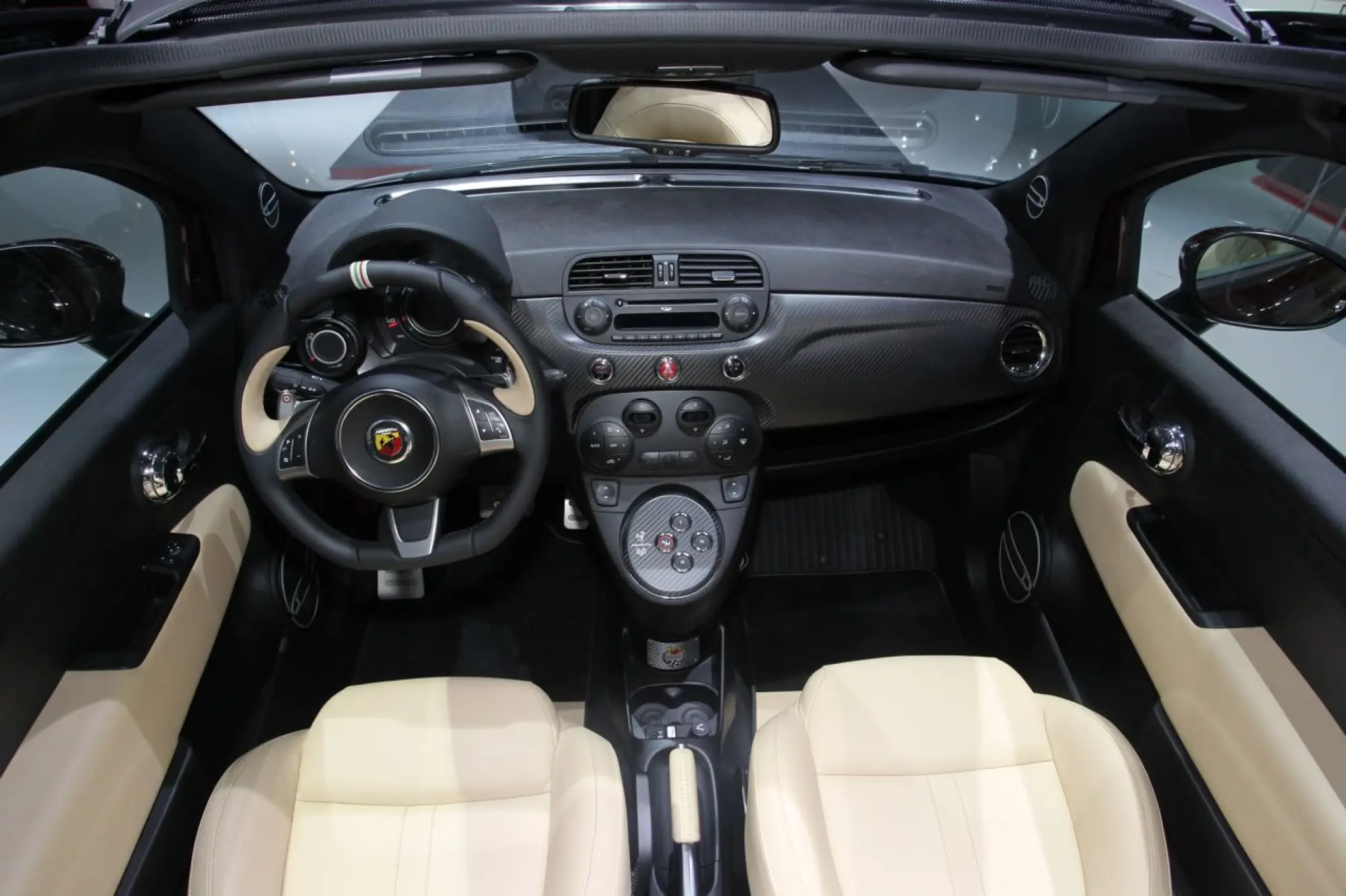 Abarth 695 Edizione Maserati - Salone di Parigi 2012 - 6