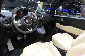 Abarth 695 Edizione Maserati - Salone di Parigi 2012