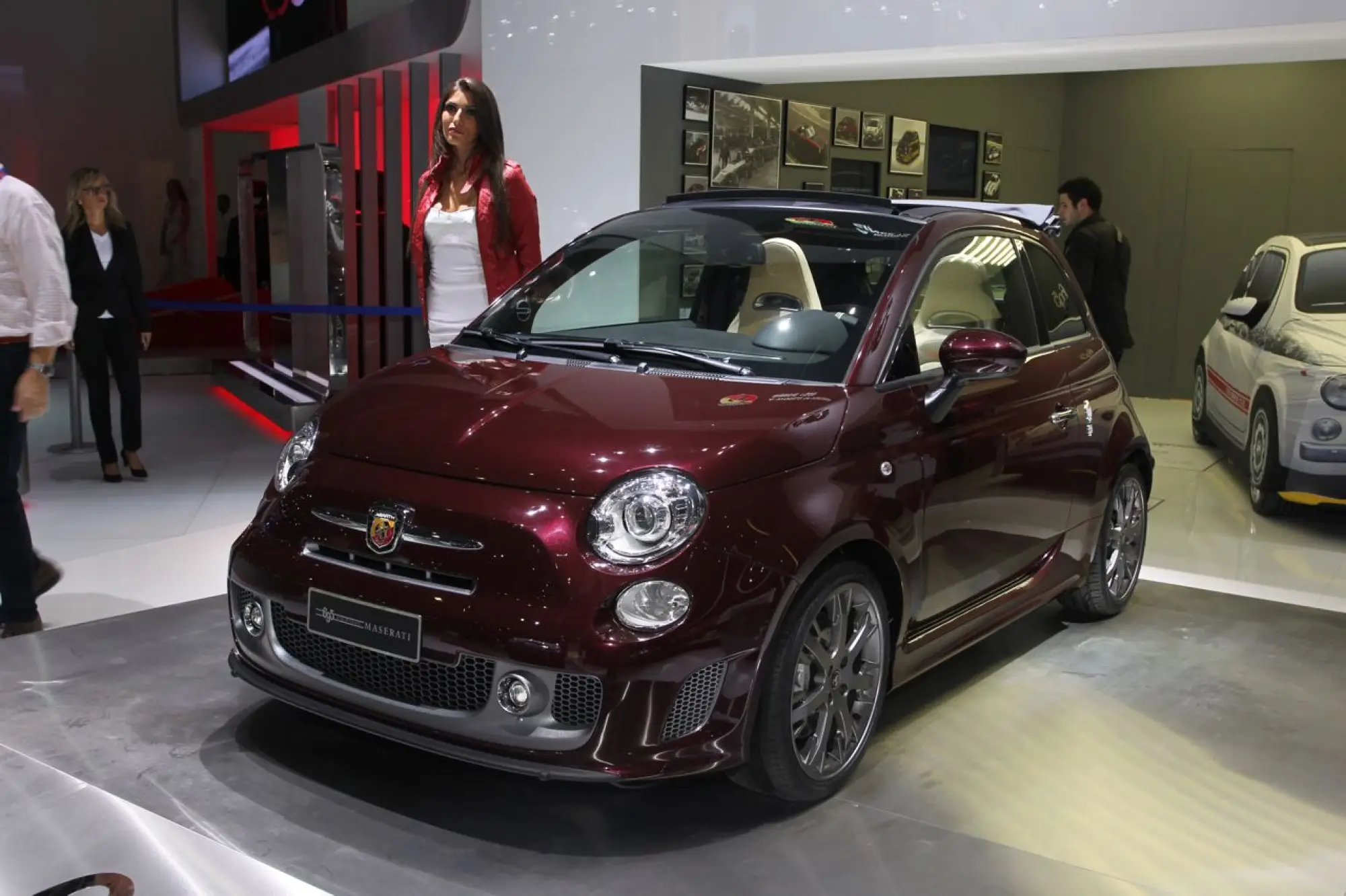 Abarth 695 Edizione Maserati - Salone di Parigi 2012 - 11