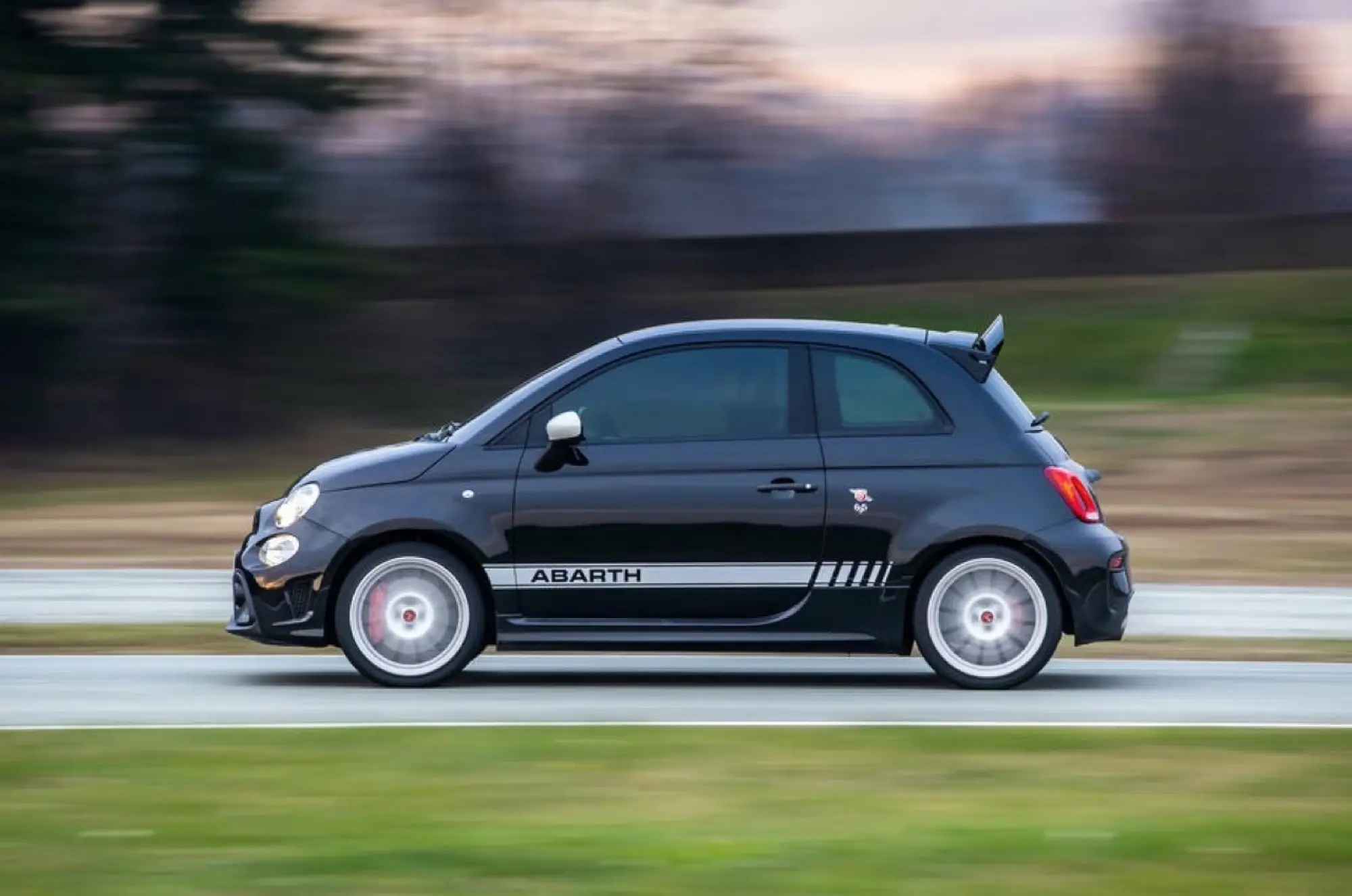 Abarth 695 Esseesse - Foto ufficiali - 3