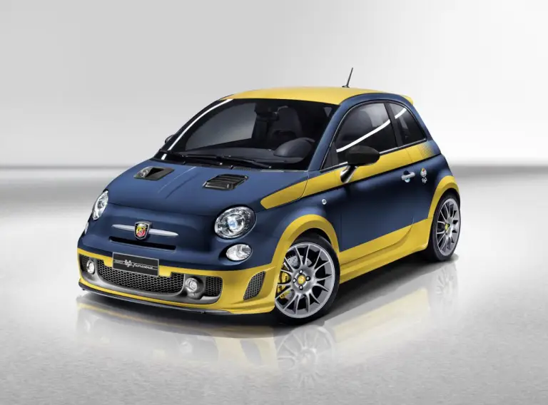 Abarth 695 Fuori Serie Salone di Parigi 2012 - 1