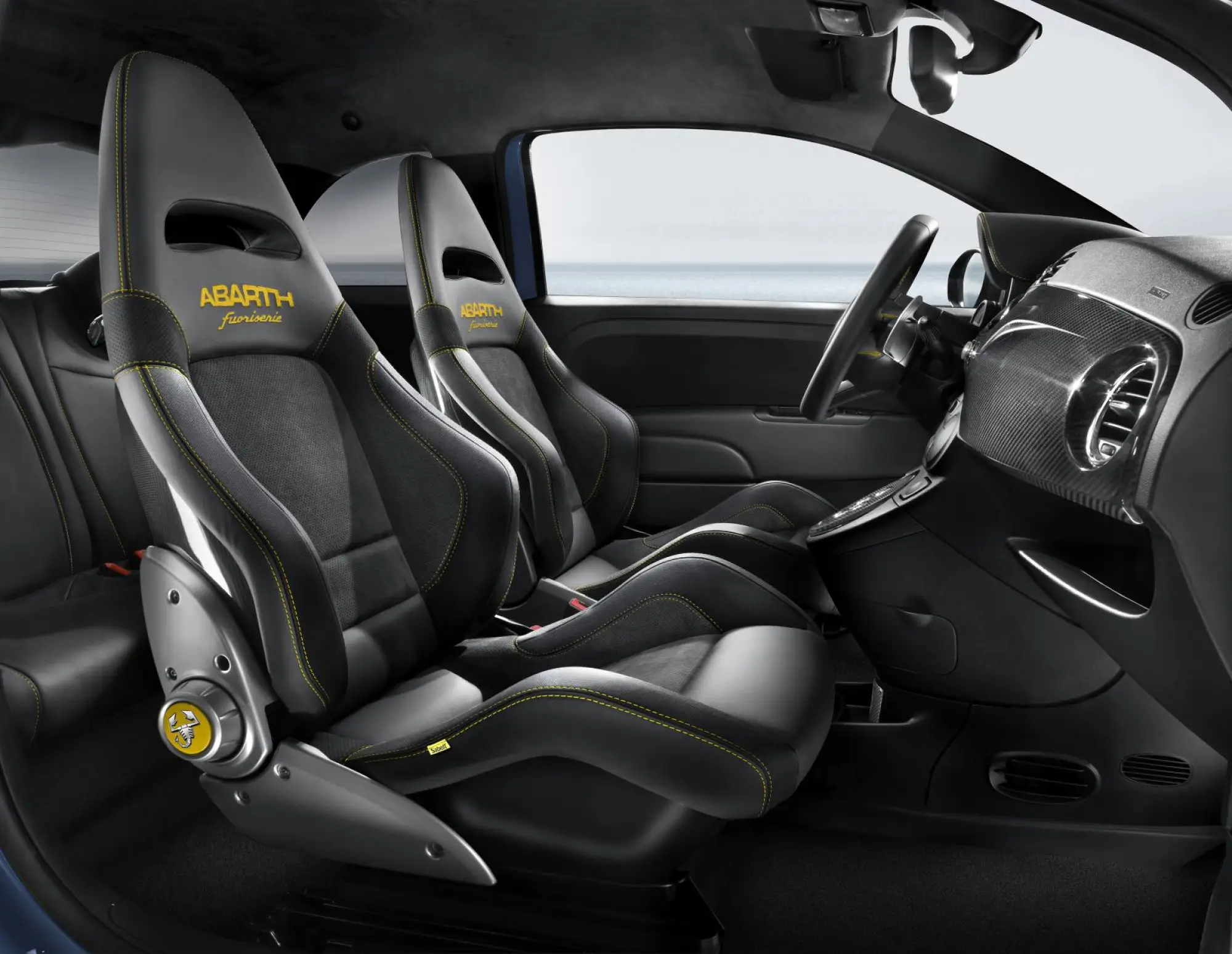 Abarth 695 Fuori Serie Salone di Parigi 2012 - 3