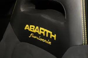 Abarth 695 Fuoriserie - Salone di Parigi 2012