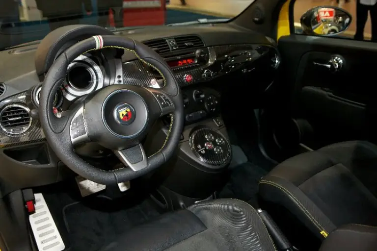 Abarth 695 Tributo Ferrari Giallo Modena - 7