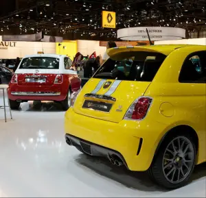 Abarth 695 Tributo Ferrari Giallo Modena