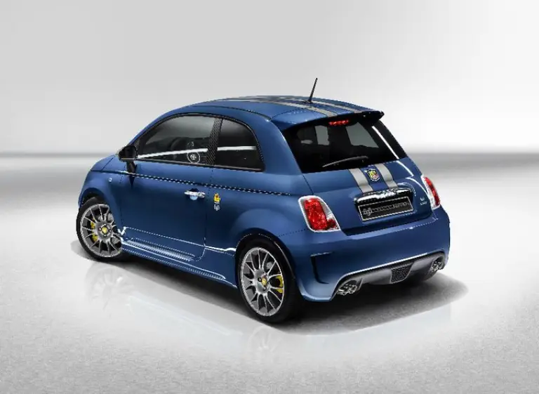 Abarth 695 Tributo Ferrari - Speciale Ginevra 2011 - 1