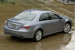 Acura RL 2011