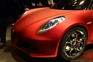 Alfa Romeo 4C Concept - 8