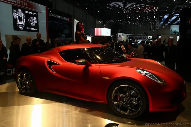 Alfa Romeo 4C Concept - 18